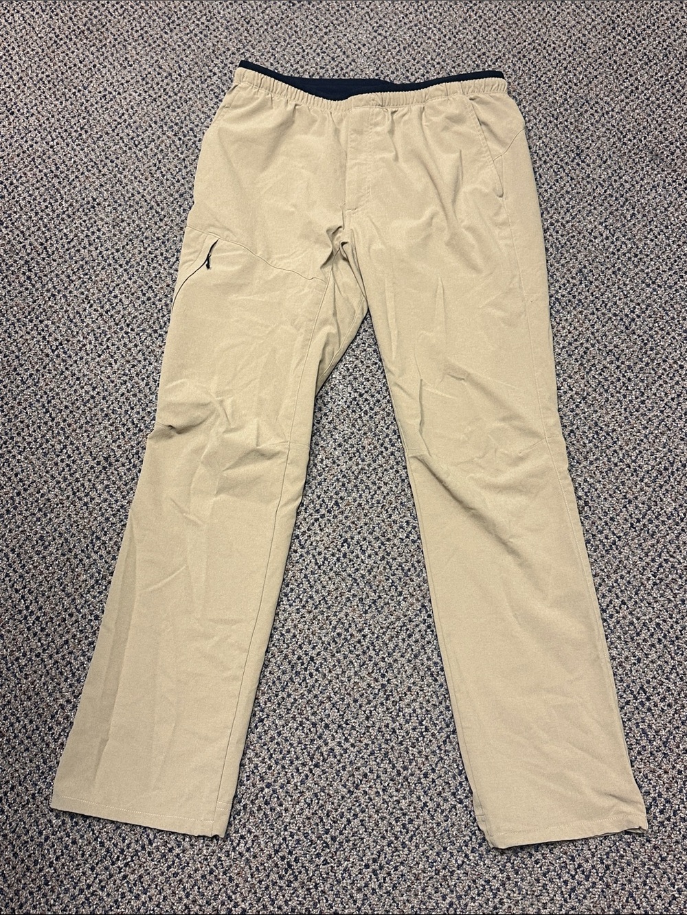 EUC, Men’s Mountain Hardwear Basin Hiking/ Trekking Pants - 34x32